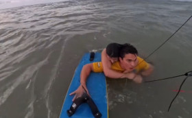 Бразильский олимпиец-кайтсерфер спас тонущую женщину