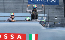 AC'37: INEOS Britannia и Luna Rossa в финале