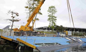 Шторм обрушил олимпийский причал