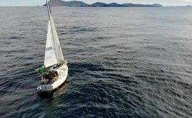  Яхту захватили, девушек изнасиловали…