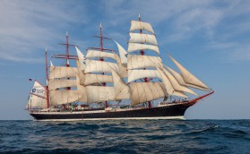 «Седов» готовится к навигации