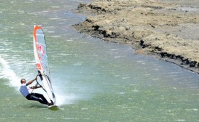 53,27 узла (99 км/час)!