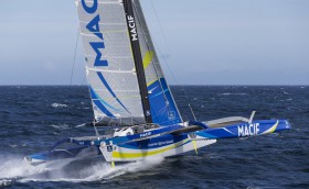 785 морских миль!