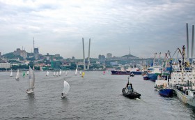 Яхтсмены Владивостока отметили день города двумя соренованиями