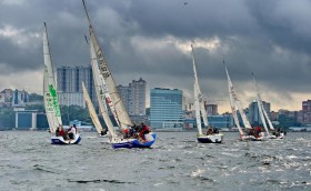 Соревнуются юнги