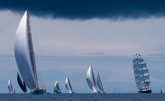 На Бермудах началась регата супер-яхт