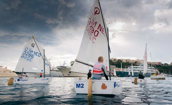 В первый день - 3 победы, 2 поражения
