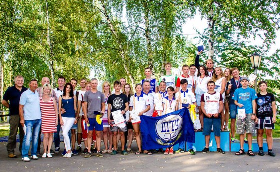 9 гонок в каждом классе