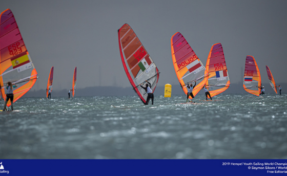 До лидеров рукой подать