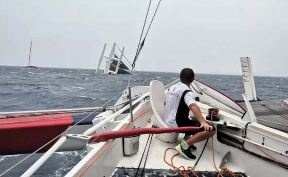 Томпсон и Габар перевернулись на Argo