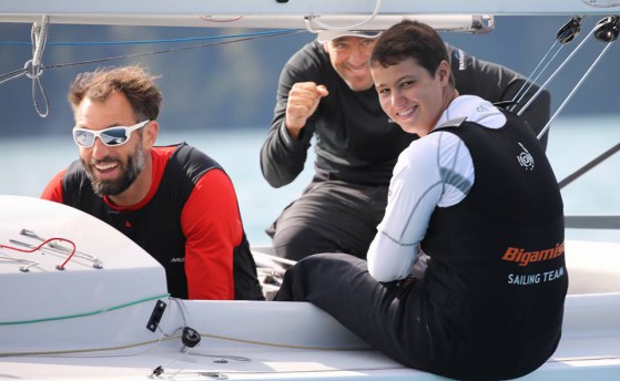 Педро Андраде. Затем трое наших