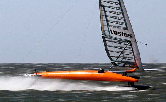 Через Атлантику на Vestas Sailrocket 3