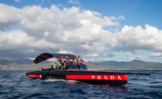 Luna Rossa лишилась мачты