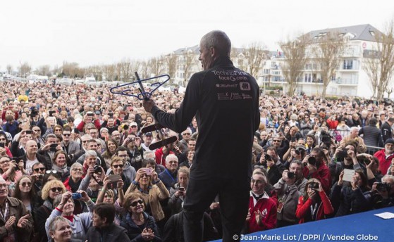 Vendеe Globe: Дестремо встретили, как героя