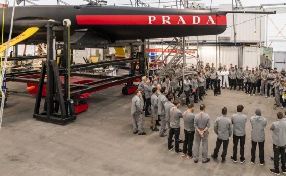 Luna Rossa закупает медоборудование