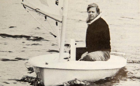 Он любил ходить под парусом