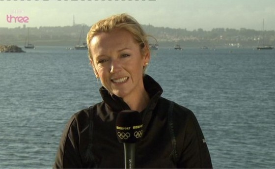 Чемпионка берет интервью у чемпиона