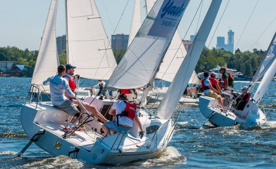 Соревнуются клубы