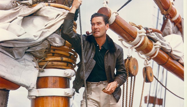 Эррол Флинн на борту любимой яхты Zaca