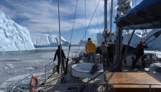 Pangaea в окружении льдов