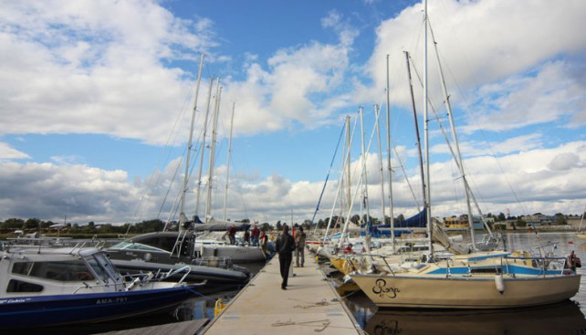 Многие путешествия по Эстонии начинаются в Пярну