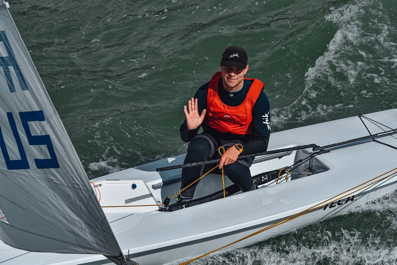 Максим Николаев