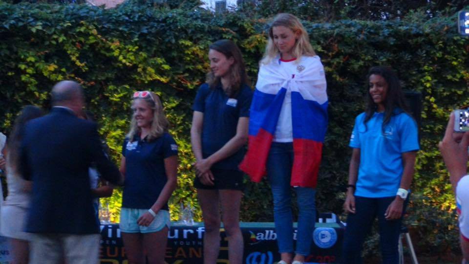 Стефания Елфутина на пьедестале почета