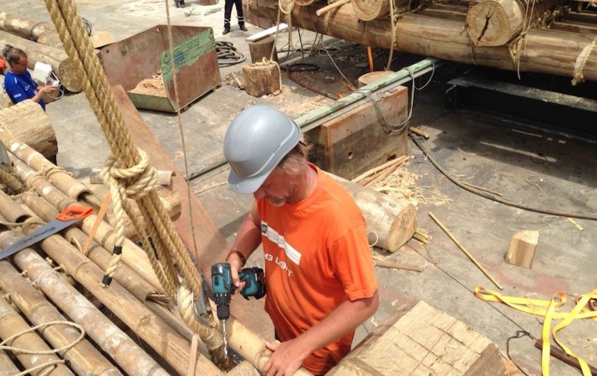 Борис Романов за работой