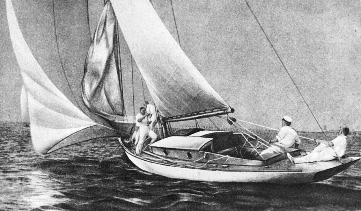 Гонки 1936 года. За рулем одной из первых «шестидесяток» один из ее создателей – Николай Людевиг