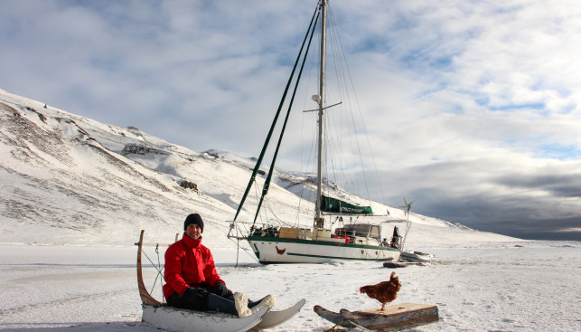 С курицей Моник