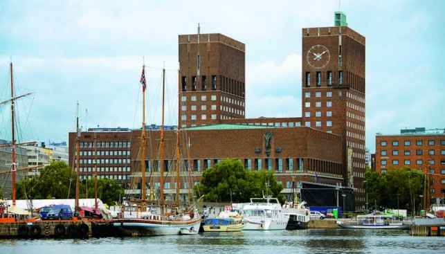 Ратуша в районе Aker Brygge