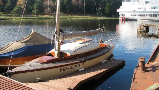 «Брунгильда» (экс-«Садко») на Пироговском вордохранилище. 2011 г.