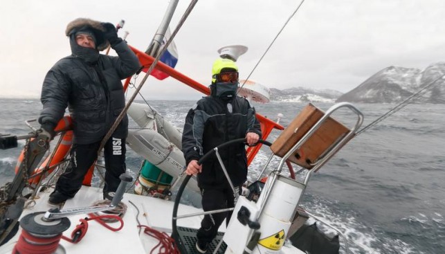 Маска на лице - неотъемлемый атрибут экипировки рулевого