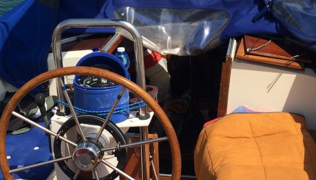 Кокпит нашей яхты после трех часов «прыжков в галфвинд»