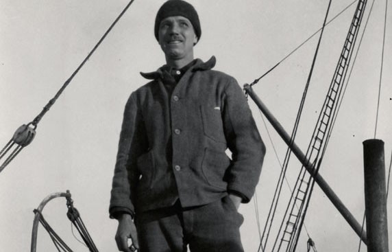 Рокуэлл Кент на борту «Лонсдейла» во время строительства «Кэтлин»