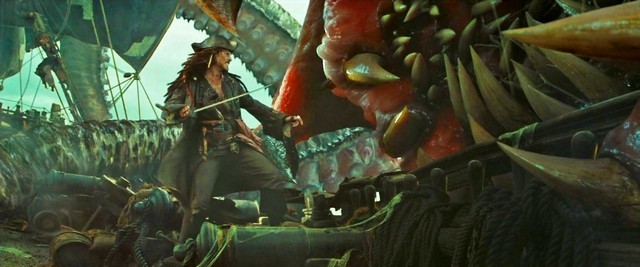 Джек-Воробей и кракен в "Пиратах Карибского моря"