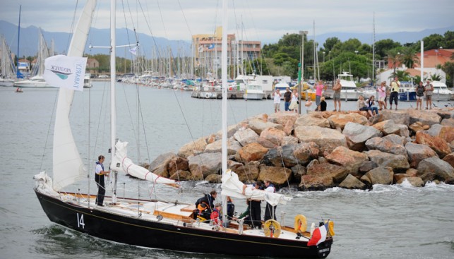 Наши дни. Pen Duick II в гавани города Киберон
