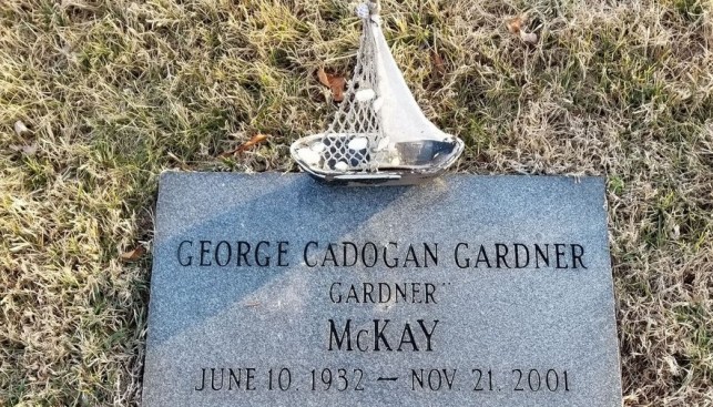 Согласно его завещанию, МакКей был похоронен на родовом кладбище в Ленсингтоне