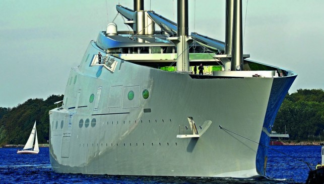 Длина в 143 метров делает яхту «А» Андрея Мельниченко самой крупной среди парусных гигаяхт 
